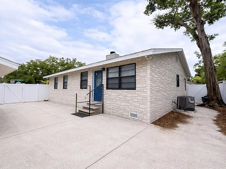 7218 N Highland Ave — Photo 13