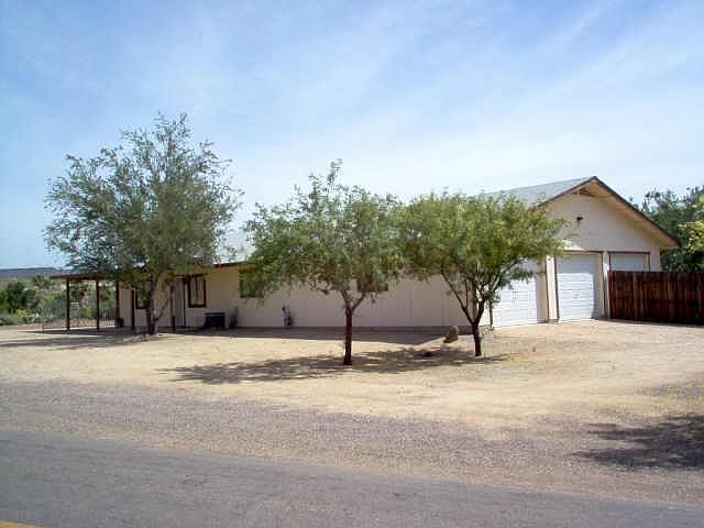 2nd image of 34501 E Phyllis Street