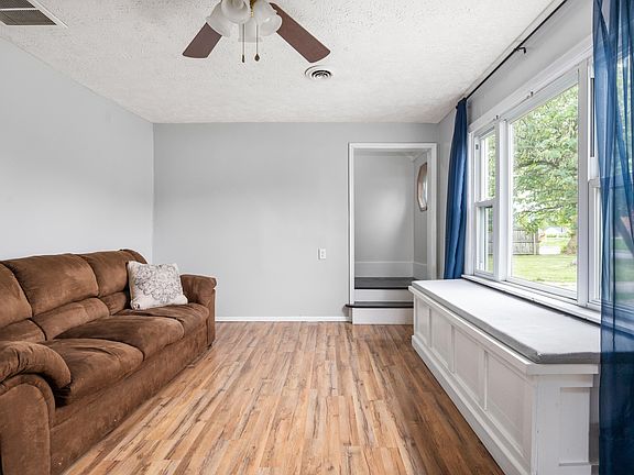5th image of 3109 N Pauline Ave
