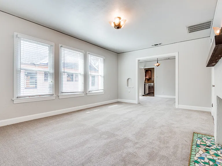 1324 Kings Hwy #3 — Photo 1