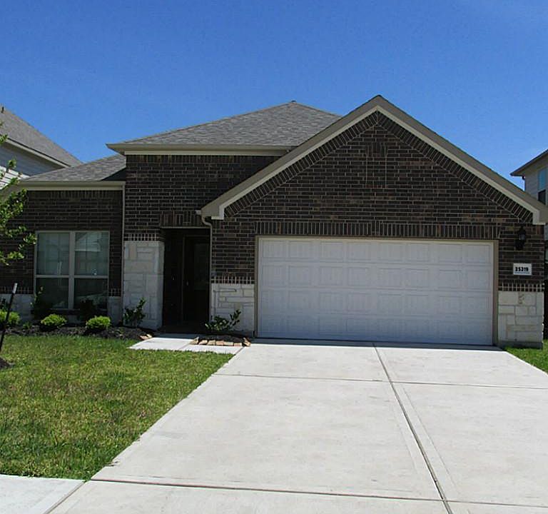 1st image of 25319 Glenlevan Ln