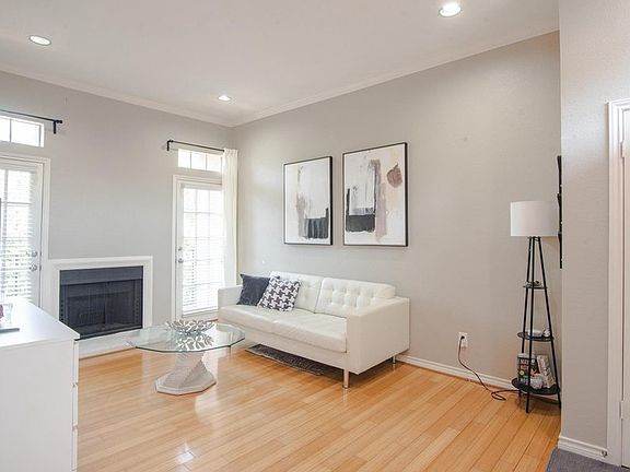 3rd image of 3311 Blackburn St #22017