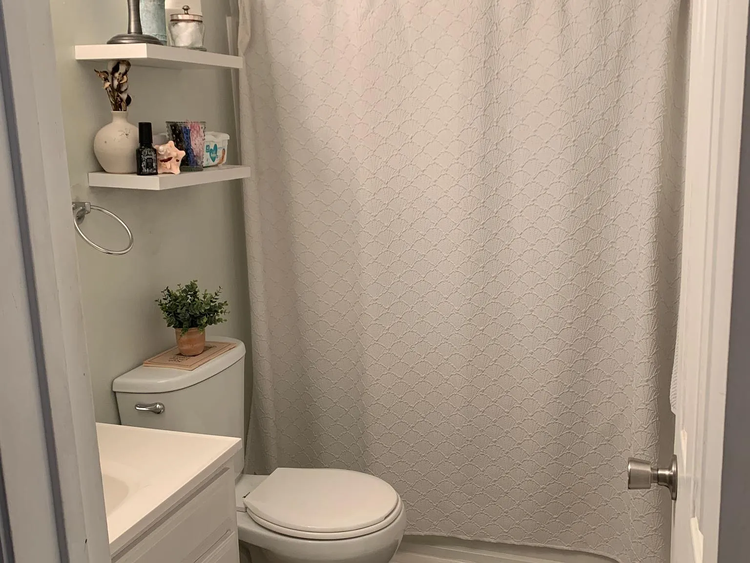2 bed, 2000 sqft, $2,200 — Photo 2