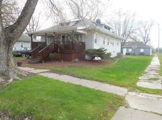 302 S High St, Blakesburg, IA 52536