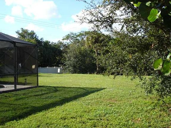 4th image of 9272 Estero River Cir