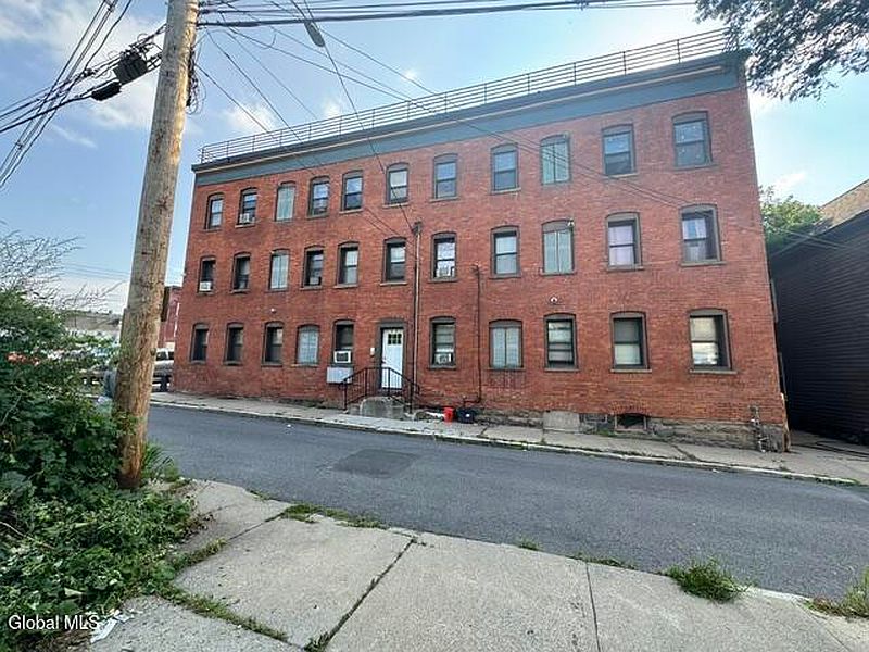 5th image of 4 River Street