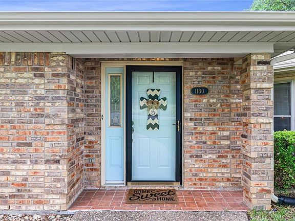 3rd image of 1180 Western Oaks Dr
