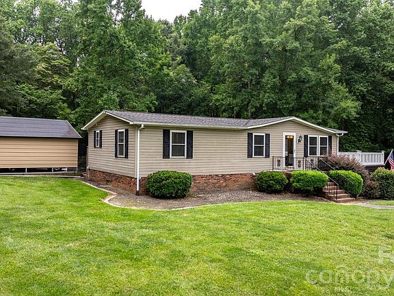 3rd image of 4091 Little Mountain Rd