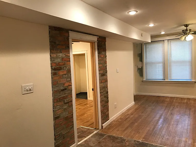 9616 S Exchange Ave #1 — Photo 9