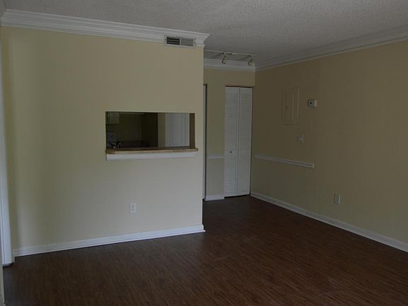 4th image of 100 Fairway Park Blvd Unit 1506