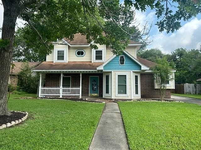 1st image of 608 Dogwood St