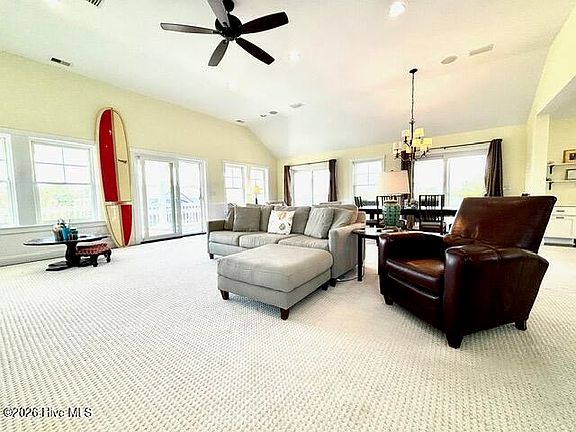 4th image of 112 Duck Ridge Village Court