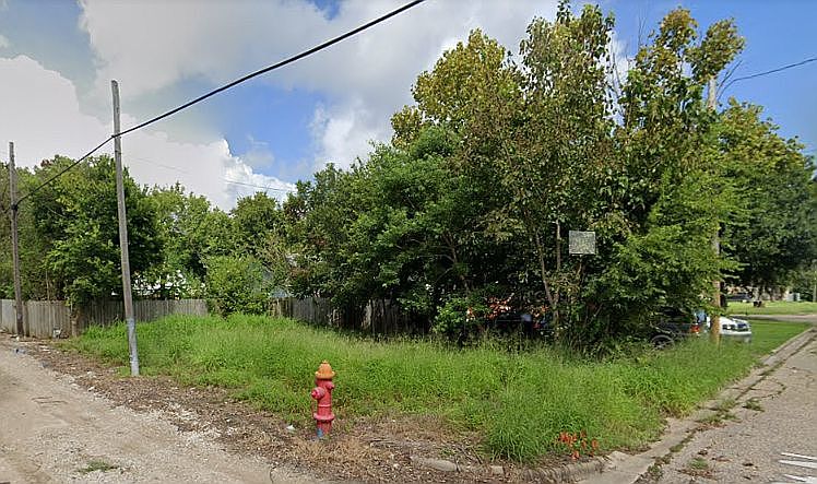 1st image of 517 1st St N