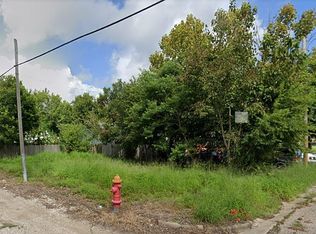 517 1st St N, Texas City, TX 77590