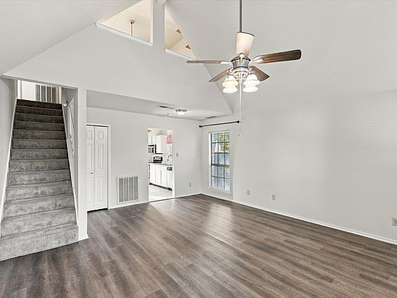 4th image of 2831 Harbinger Ln