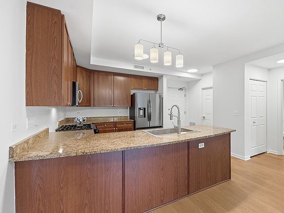 5th image of 135 S York St Unit 214