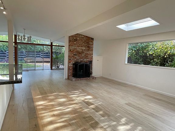5th image of 253 Tennessee Ln