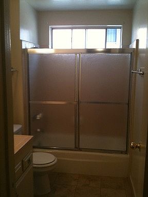 4th image of 308 W Queen St APT 1