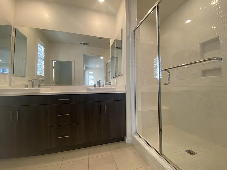 169 Cadence — Photo 14