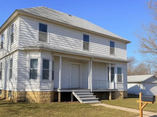 203 N 2nd St, Marion, KS 66861