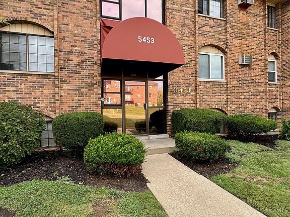 2nd image of 5453 Camelot Dr APT 38