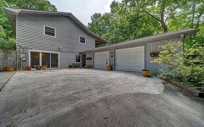 1st image of 359 Ashley Cir