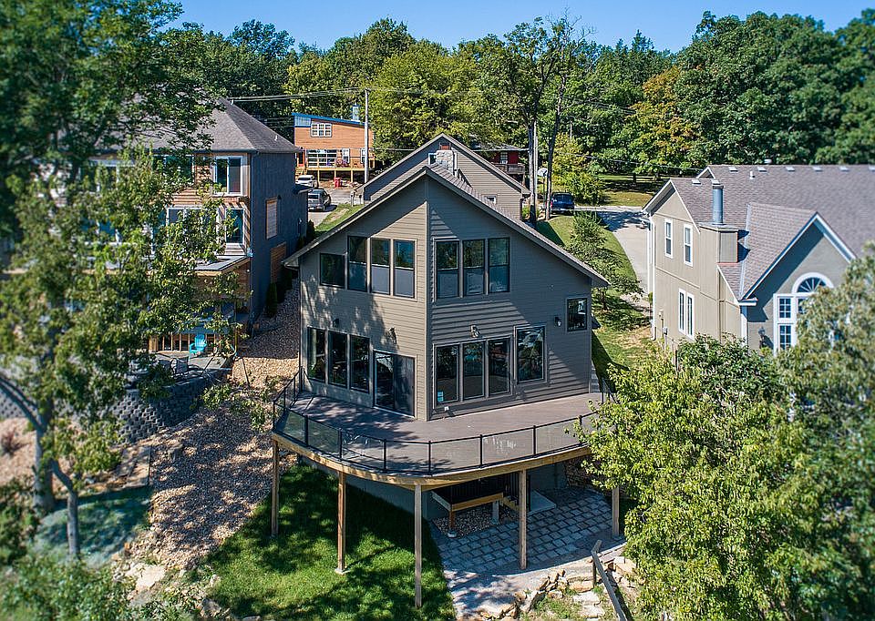 1st image of 109 L St