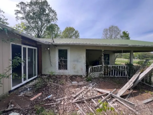 80 Poplar Knolls Ln, Mc Kenzie, TN 38201