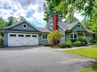 33 Pompositticutt St, Stow, MA 01775