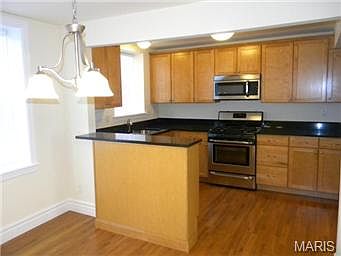3rd image of 7743 Kingsbury Blvd Unit 31