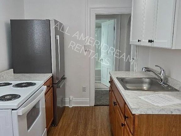 2nd image of 930 Carlisle St Floor 2