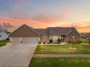 336 Juniper St NW, Demotte, IN 46310