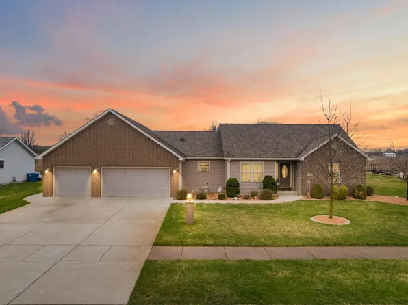 336 Juniper St NW, Demotte, IN 46310