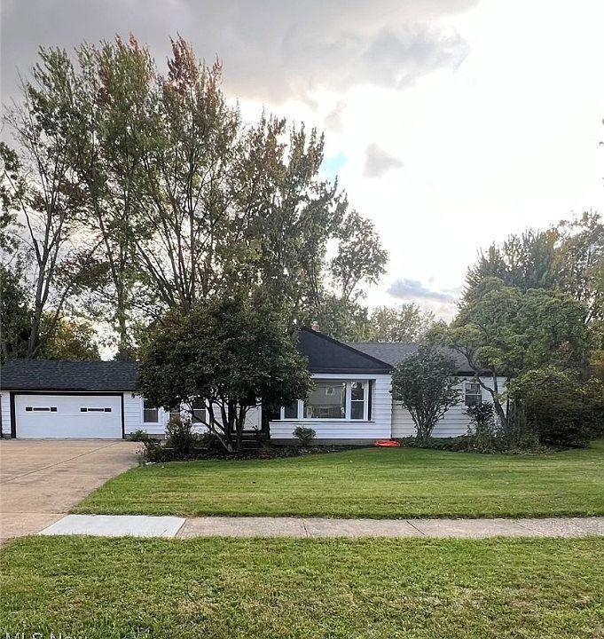 1st image of 38358 Parkway Blvd