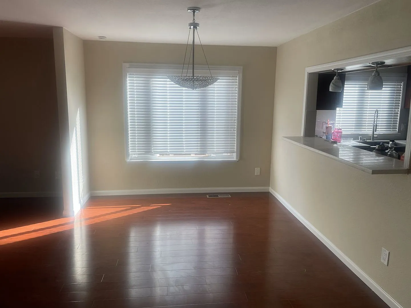 Single Story Richmond Home Available for Lease — Photo 2