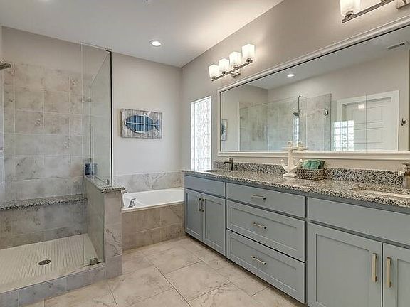 4th image of 6501 Villa Castellon Dr
