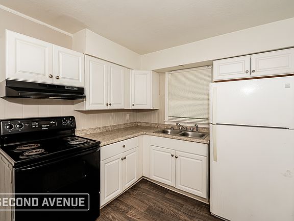 4th image of 844 Vanderbilt St