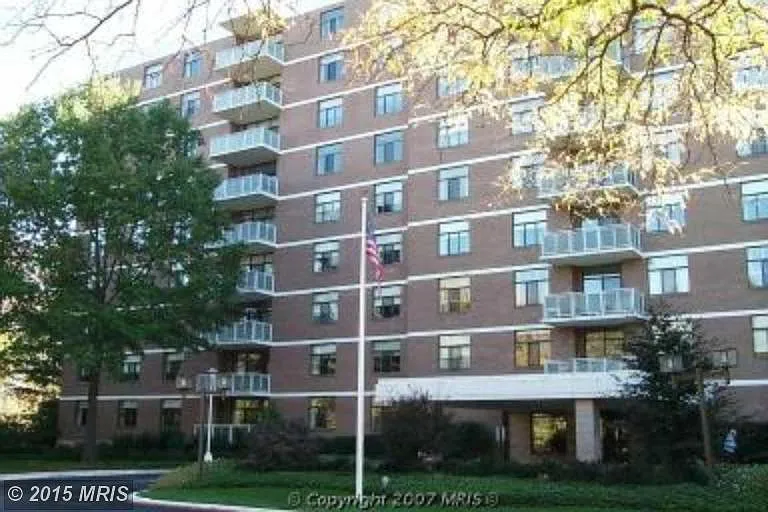 1 Slade Ave APT 703 photo 1