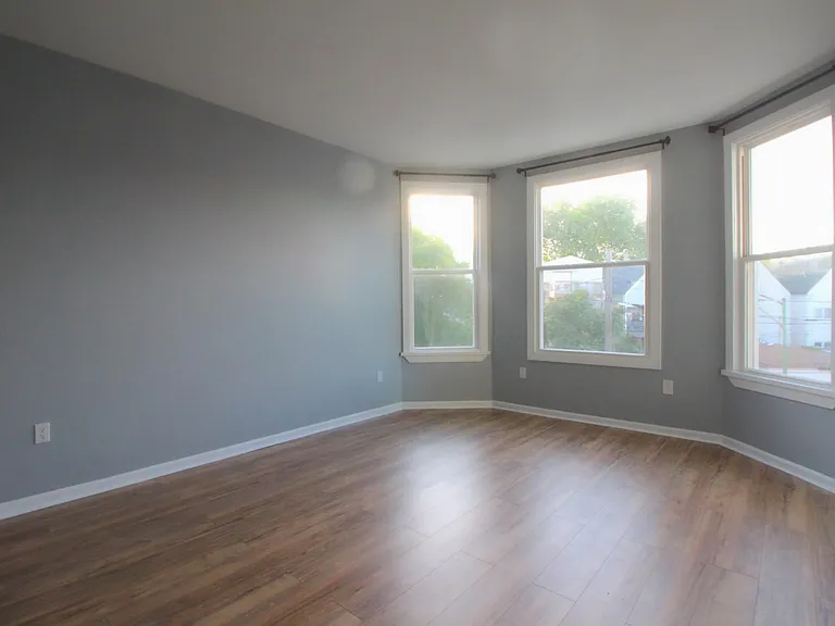 2927 N Lawndale Ave #2 — Photo 6