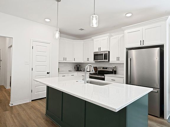 7th image of this home