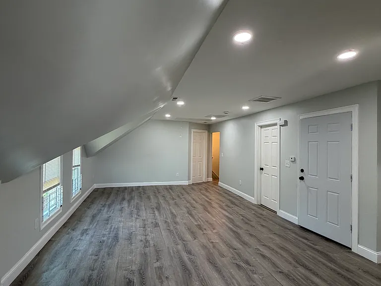 161 Cohannet St #2 — Photo 6