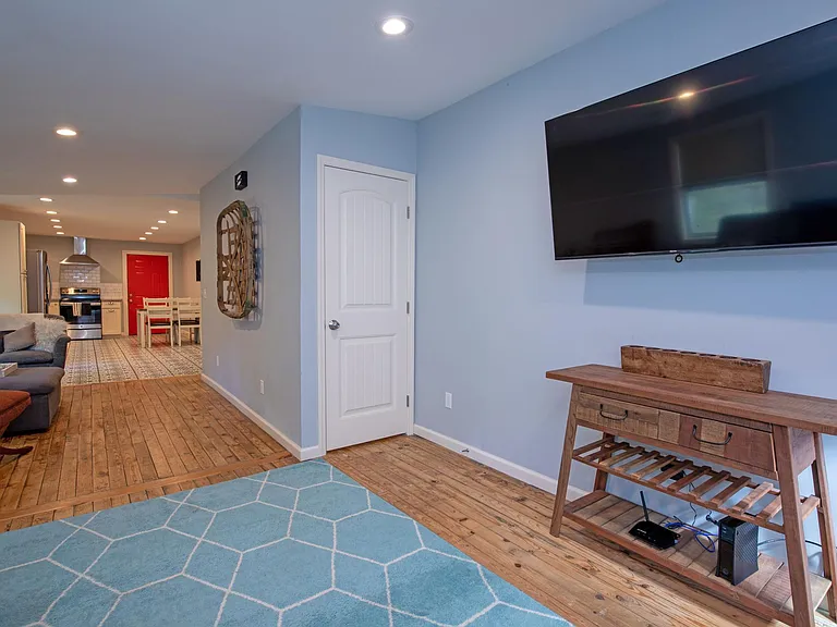 349 McCoy Cove Rd — Photo 3