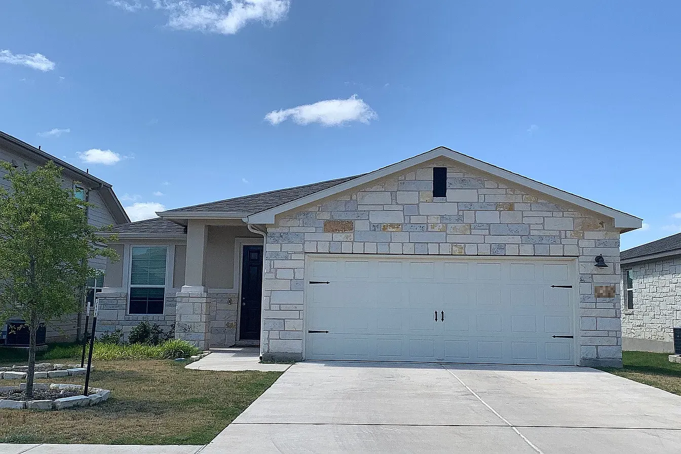 3 bed, 1560 sqft, $2,500 — Photo 1