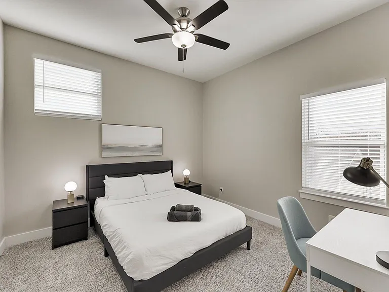 3420 Nomas St — Photo 22