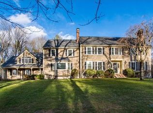 107 Pine St, Medfield, MA 02052
