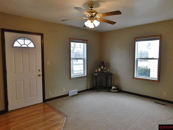 2nd image of 412 N Washington Ave
