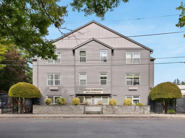10345 NE Clackamas St APT 15, Portland, OR 97220