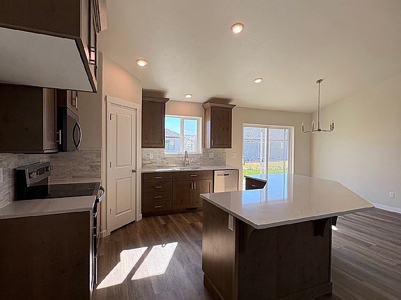 Kitchen with island