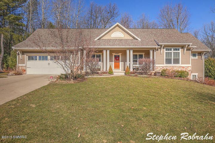 1st image of 4733 Firefly Dr NE