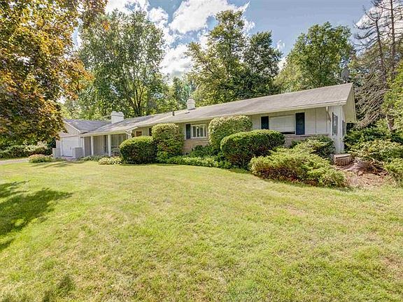 2nd image of 3605 Hays Ct